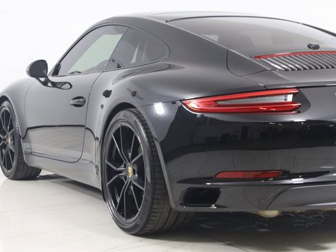 Used 2019 Porsche 911 Carrera T w/ Carrera T Interior Package image 30