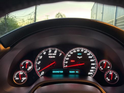 Used 2007 Chevrolet Corvette Z06 w/ Preferred Equipment Group image 40