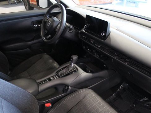 Certified 2023 Honda HR-V LX image 23
