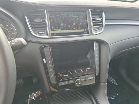 Used 2020 INFINITI QX50 Essential image 39