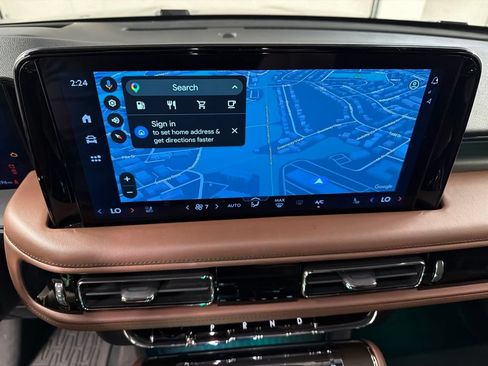 Certified 2025 Lincoln Aviator Reserve w/ Jet Appearance Package AWD/4WD image 11