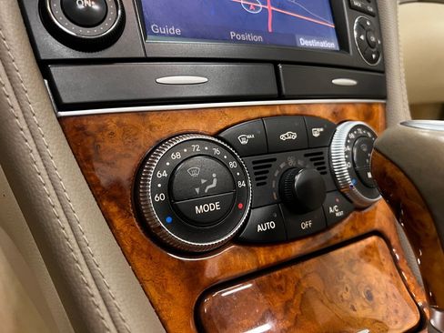 Used 2009 Mercedes-Benz SL 550 image 40