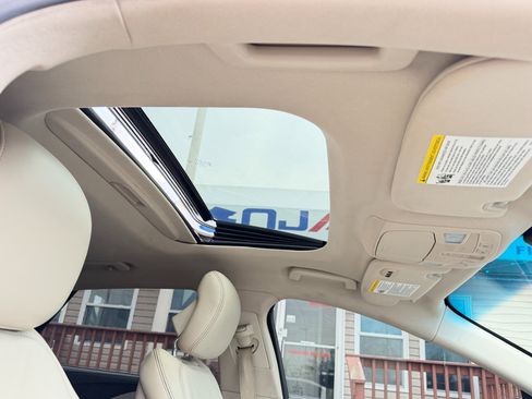 Used 2017 Lincoln MKZ Reserve w/ Climate Package image 46