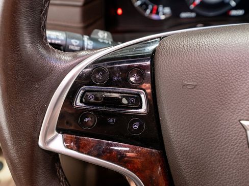 Used 2016 Cadillac Escalade Luxury RWD image 27