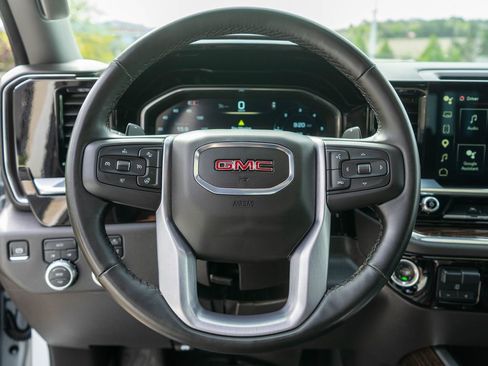 Certified 2025 GMC Sierra 1500 Elevation w/ Elevation Premium Package AWD/4WD image 15