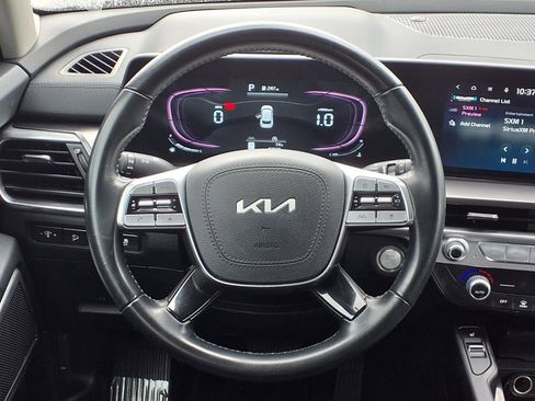 Used 2025 Kia Telluride S AWD/4WD image 14