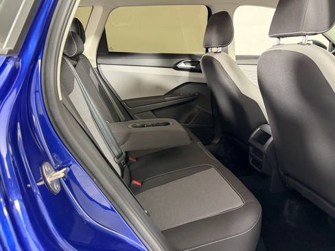 Used 2023 Volkswagen Taos S image 27