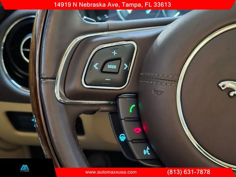 Used 2016 Jaguar XJ L Portfolio RWD image 17