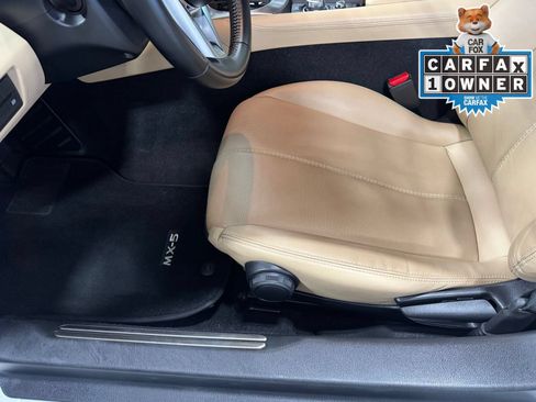 Used 2024 MAZDA MX-5 Miata Grand Touring RWD image 18