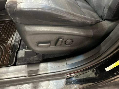 Used 2019 Hyundai Tucson Value AWD/4WD image 12