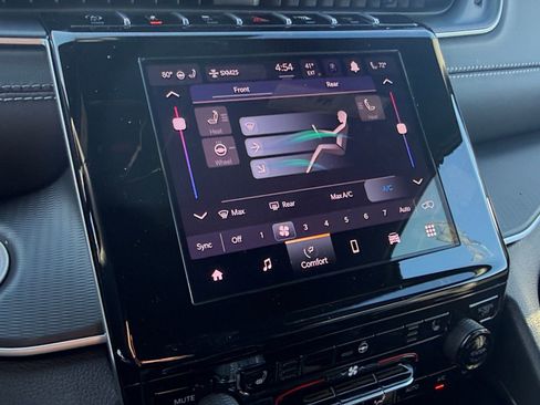 New 2025 Jeep Grand Cherokee L Laredo w/ Luxury Tech Group I AWD/4WD image 27