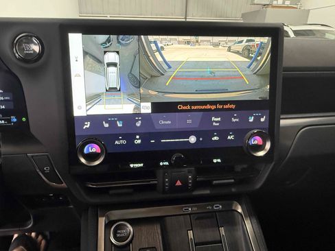 Used 2025 Lexus GX 550 w/ Accessory Package (Z1) AWD/4WD image 20