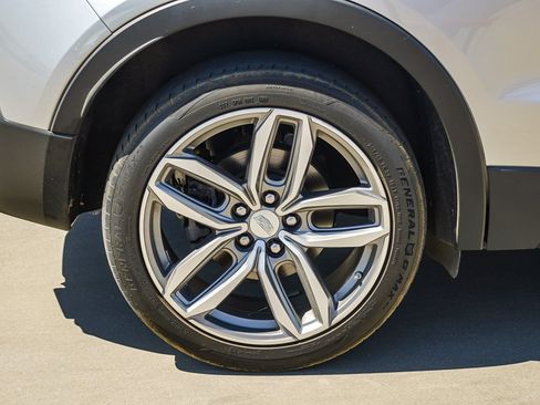 Used 2019 Cadillac XT4 Sport FWD image 12
