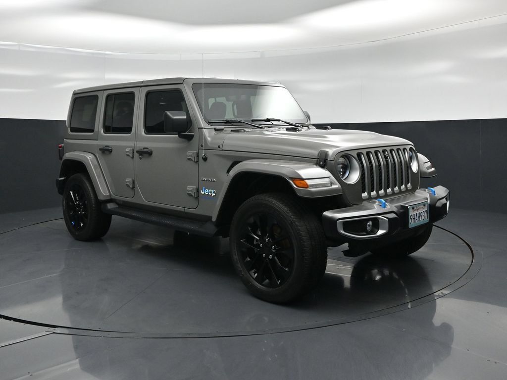 Used 2023 Jeep Wrangler Unlimited Sahara w/ Cold Weather Group AWD/4WD image 21