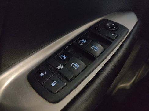 Used 2019 Dodge Journey SE w/ Premium Group image 27