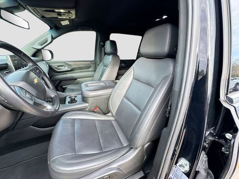 Used 2022 Chevrolet Suburban LT image 21
