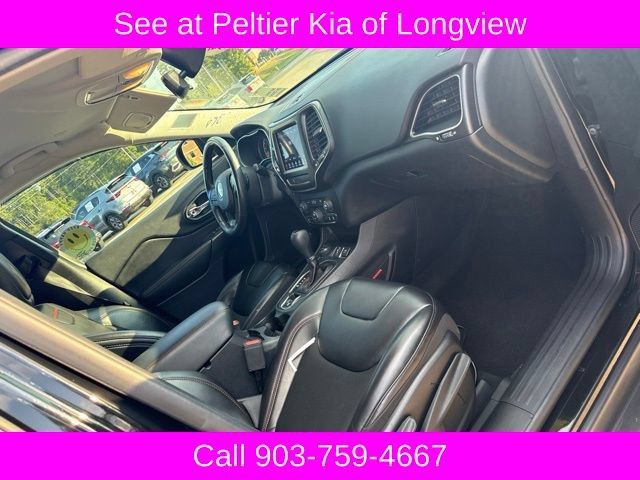 Used 2020 Jeep Cherokee Trailhawk w/ Cold Weather Group AWD/4WD image 10