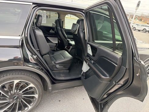 Certified 2023 Lincoln Aviator Reserve w/ Equipment Group 201A image 19