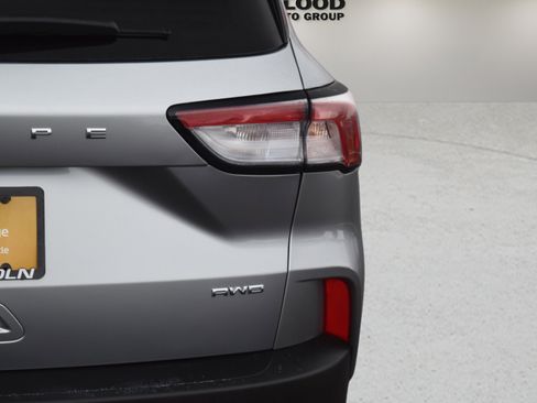 Used 2021 Ford Escape SE image 7