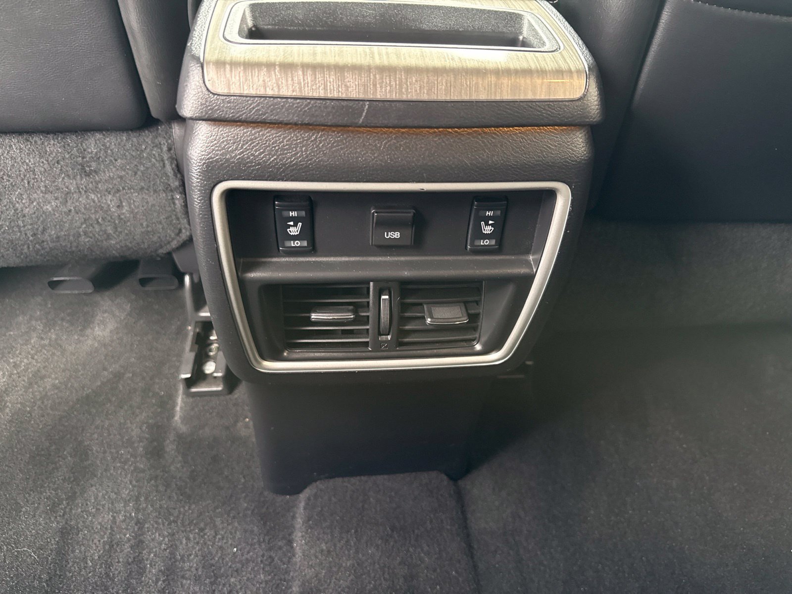 Used 2016 Nissan Murano Platinum w/ Platinum Technology Package FWD image 19