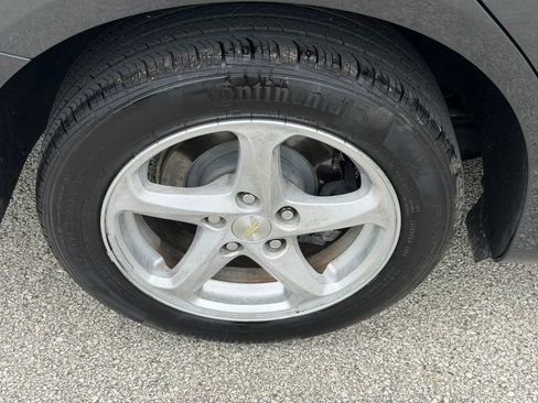 Used 2018 Chevrolet Malibu LS w/ LPO, Convenience Package 2 FWD image 11
