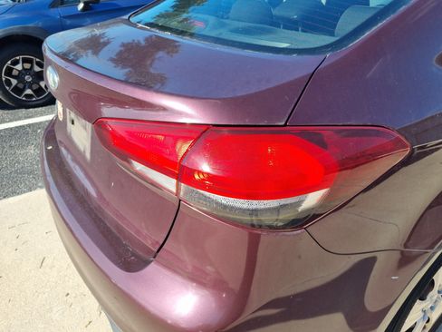 Used 2018 Kia Forte LX FWD image 9