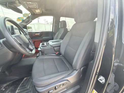 Certified 2024 Chevrolet Silverado 1500 Custom w/ Turbomax Blackout Package AWD/4WD image 18