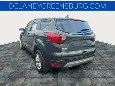 Used 2019 Ford Escape SE image 4
