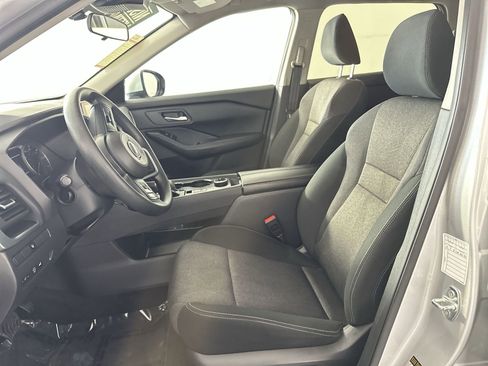 Certified 2024 Nissan Rogue SV AWD/4WD image 11