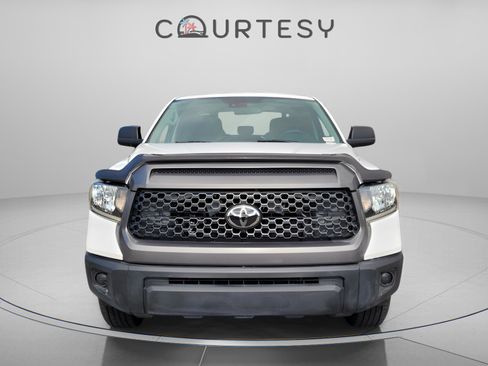Used 2018 Toyota Tundra SR5 image 8