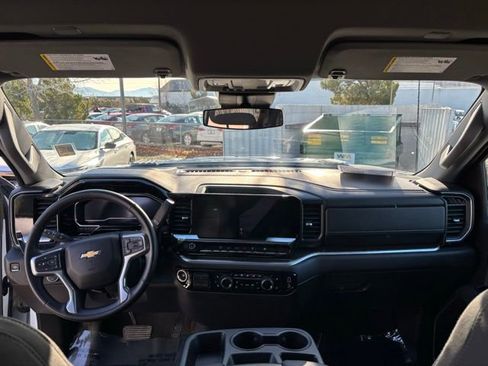 Used 2025 Chevrolet Silverado 3500 LT w/ Convenience Package image 23