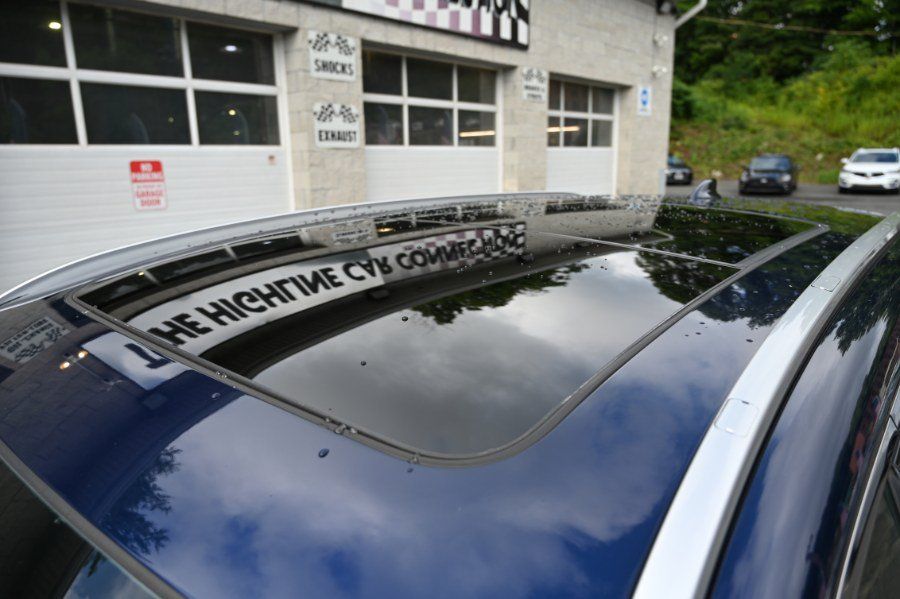 Used 2023 Acura MDX w/ Technology Package AWD/4WD image 16