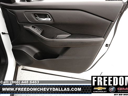 Used 2024 Nissan Rogue SV AWD/4WD image 36