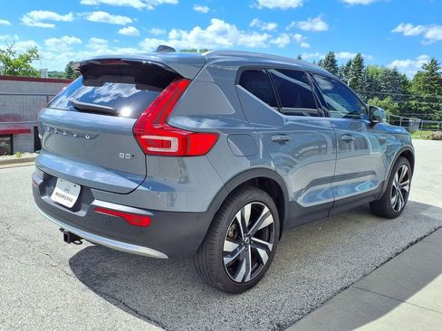 Certified 2023 Volvo XC40 B5 Plus AWD/4WD image 5