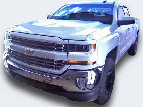 Used 2017 Chevrolet Silverado 1500 LT w/ All Star Edition AWD/4WD image 2