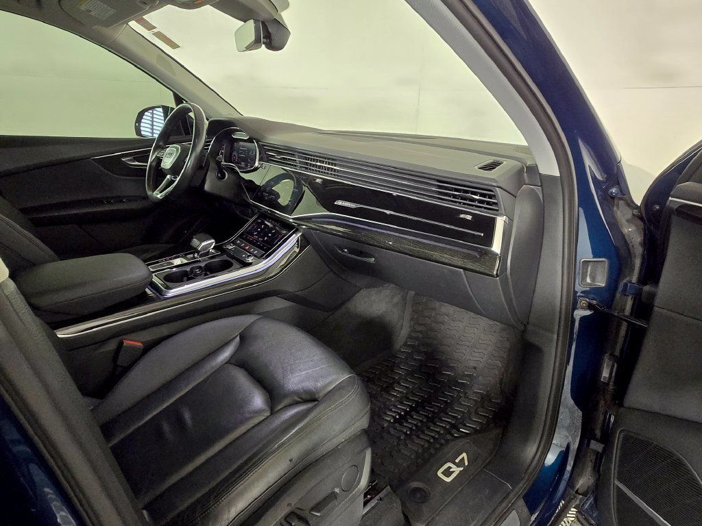 Used 2021 Audi Q7 3.0T Premium Plus w/ Premium Plus Package AWD/4WD image 17