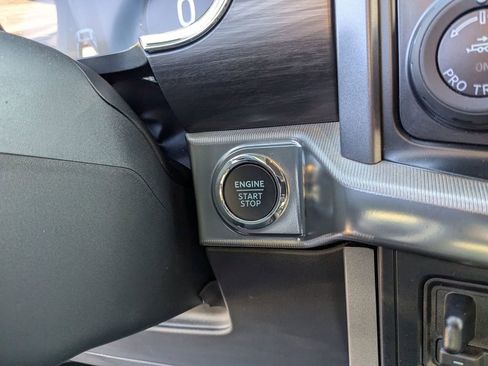 Used 2024 Ford F150 Lariat w/ FX4 Off-Road Package image 22