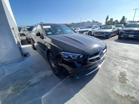 Used 2023 Mercedes-Benz C 300 Sedan image 2