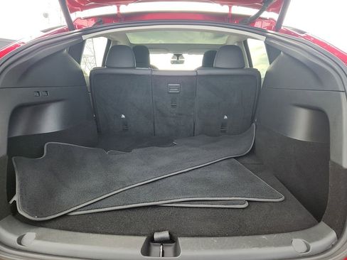 Used 2021 Tesla Model Y Long Range image 28