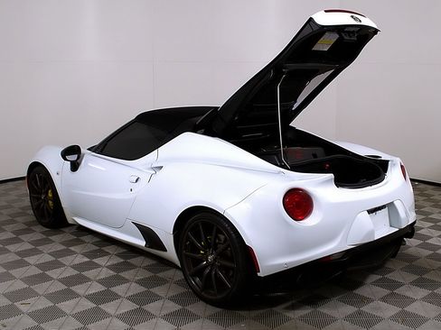 Used 2015 Alfa Romeo 4C Spider w/ Spider Track Package RWD image 10