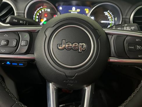 Used 2023 Jeep Wrangler Unlimited Sahara w/ Cold Weather Group AWD/4WD image 59