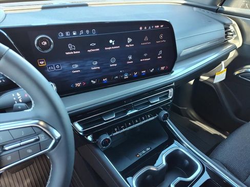 New 2026 Chevrolet Traverse LT w/ LPO, Floor Liner Package FWD image 11