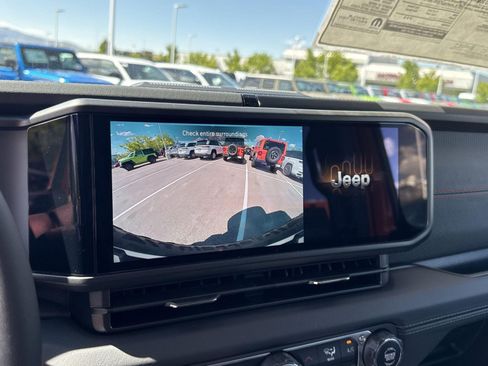 New 2025 Jeep Wrangler Rubicon w/ Steel Bumper Group image 24