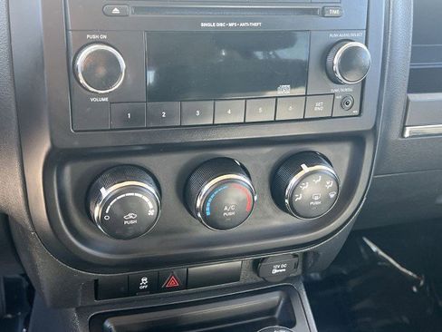 Used 2015 Jeep Patriot Sport w/ Power Value Group image 16