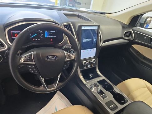 Used 2021 Ford Edge SEL w/ Convenience Package image 8