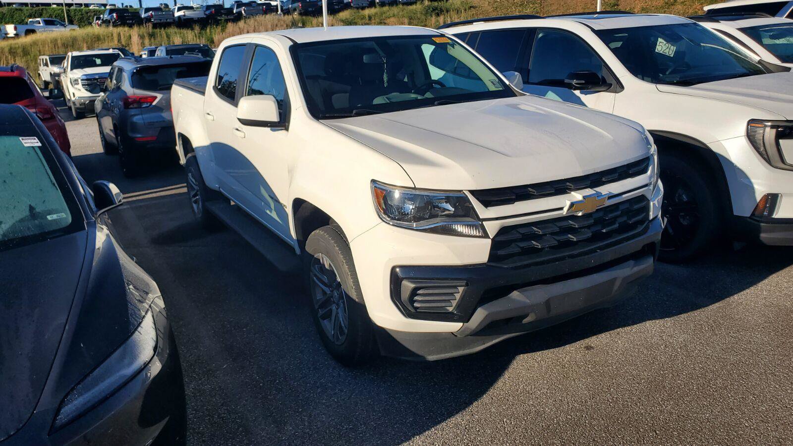 Used 2022 Chevrolet Colorado W/T w/ Custom Special Edition RWD image 2