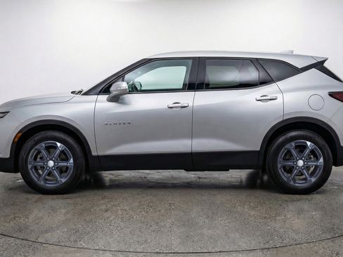 Used 2025 Chevrolet Blazer LT image 5