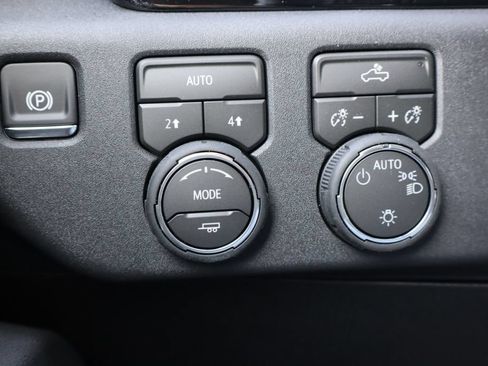 New 2026 Chevrolet Silverado 1500 LT AWD/4WD image 13