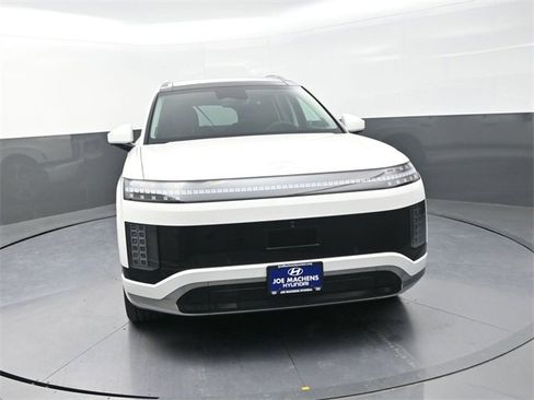 New 2026 Hyundai Ioniq 9 Calligraphy image 3