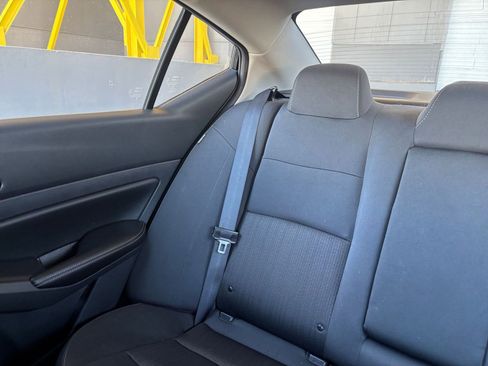 Used 2025 Nissan Altima 2.5 SV FWD image 40